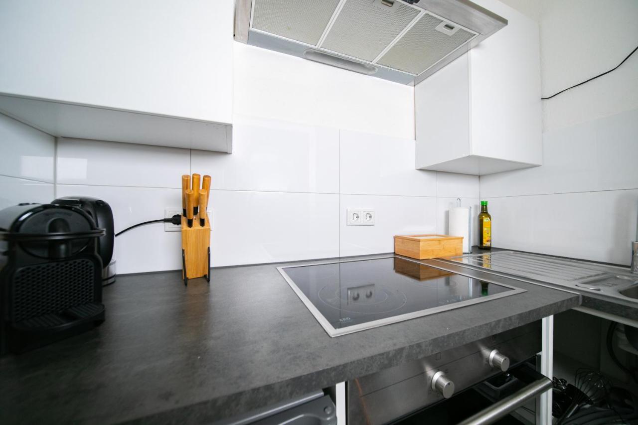 Favorite Stays - Suite And More - Kitchen Neuss Bagian luar foto