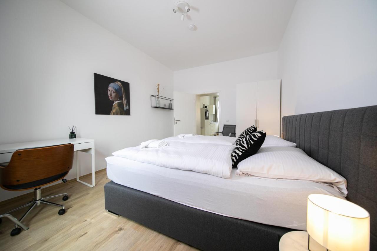 Favorite Stays - Suite And More - Kitchen Neuss Bagian luar foto