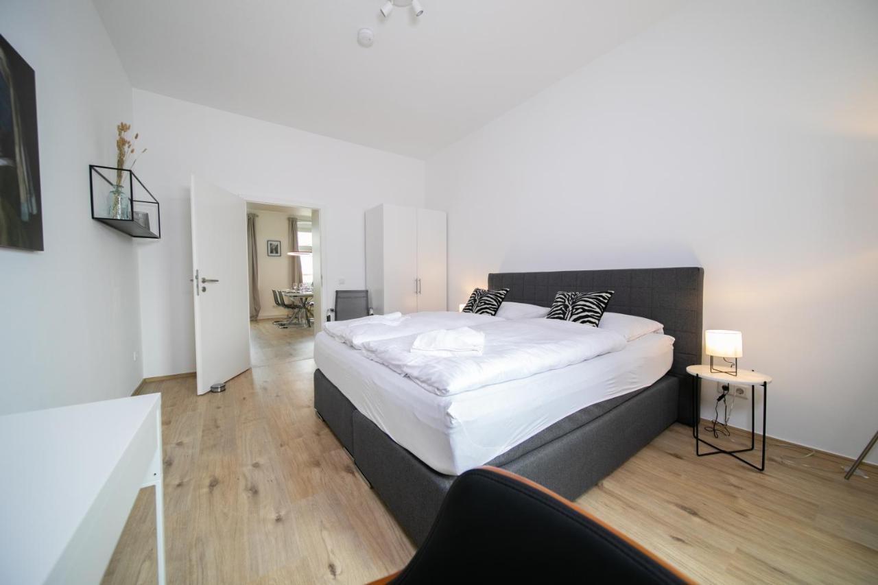 Favorite Stays - Suite And More - Kitchen Neuss Bagian luar foto